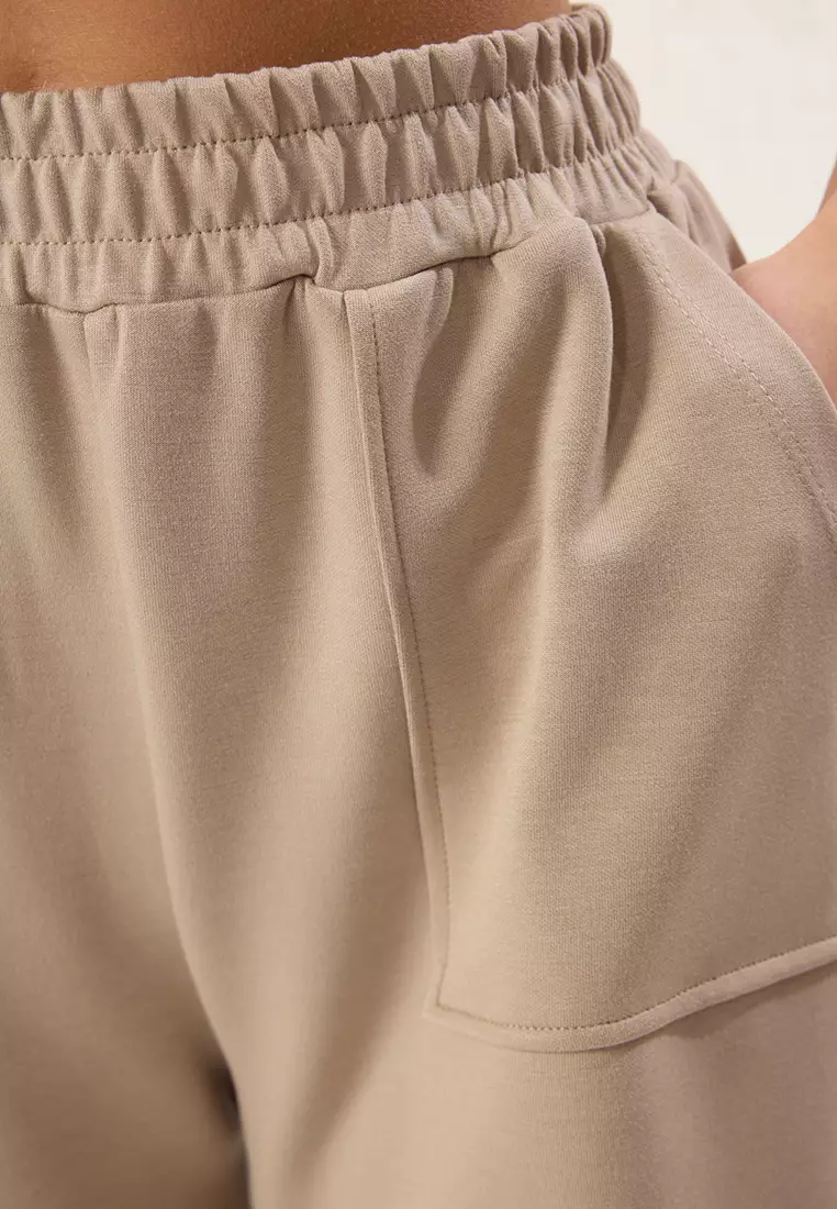 有口袋細節柔軟紋理短褲