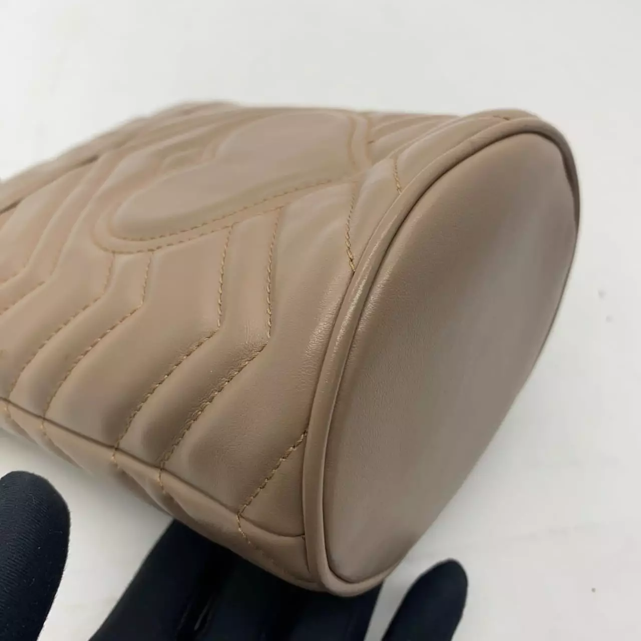 Pre-loved Gucci Marmont Bucket Nude GHW