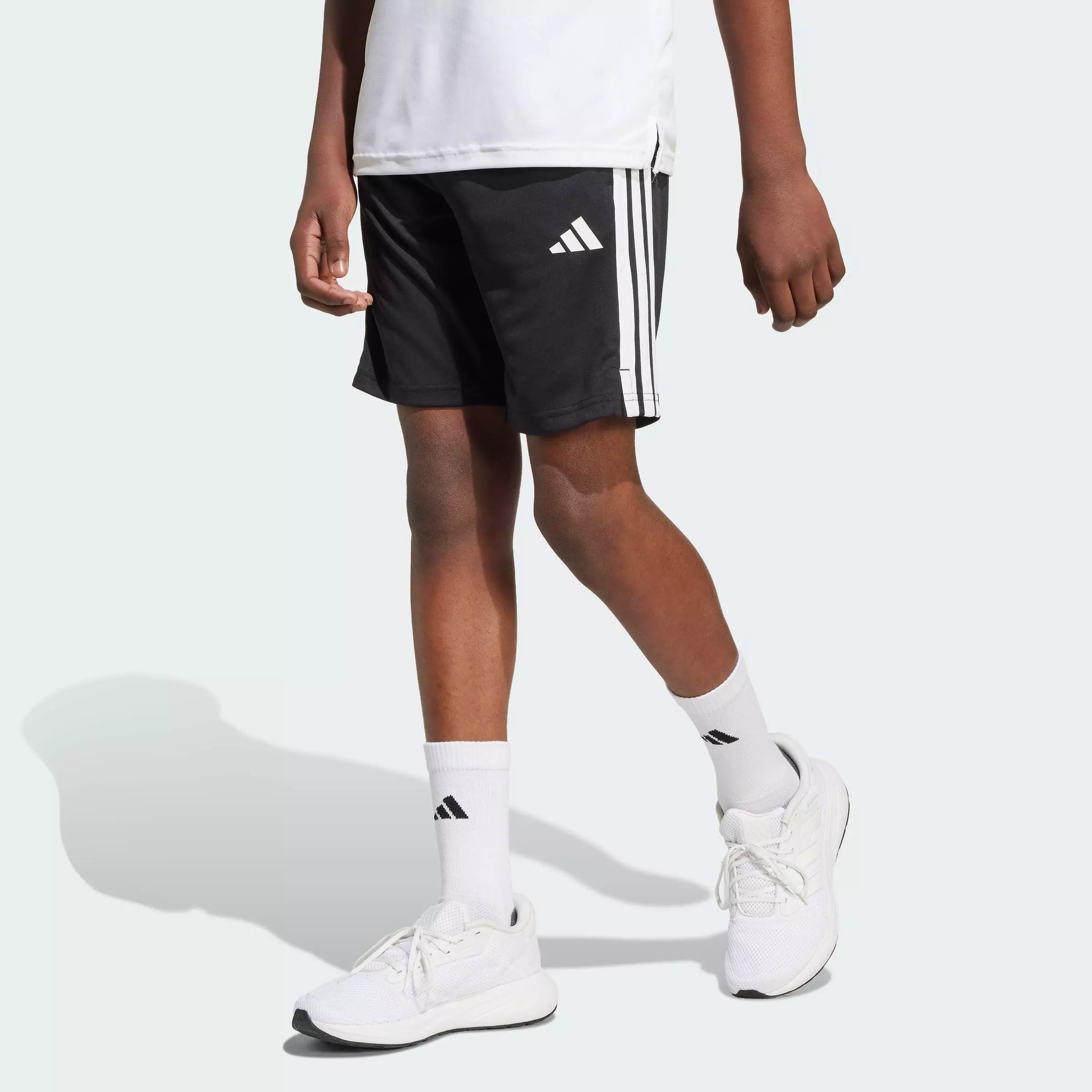 Train Essentials 3-Stripes Shorts