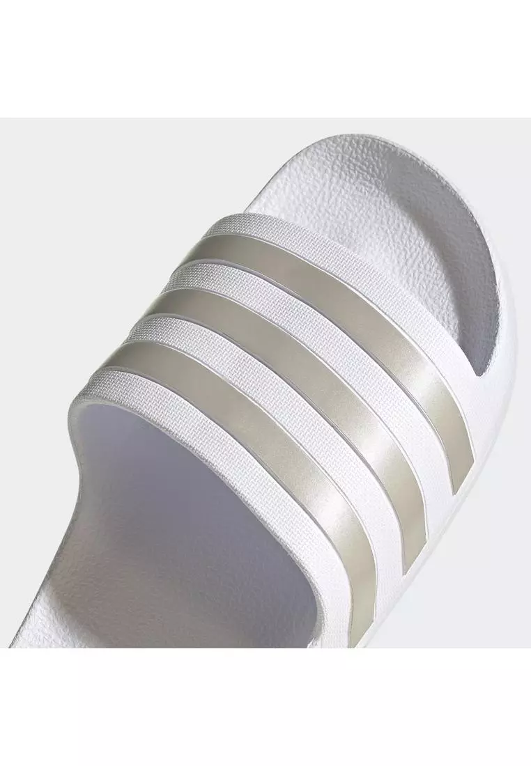 Adilette Aqua Slides