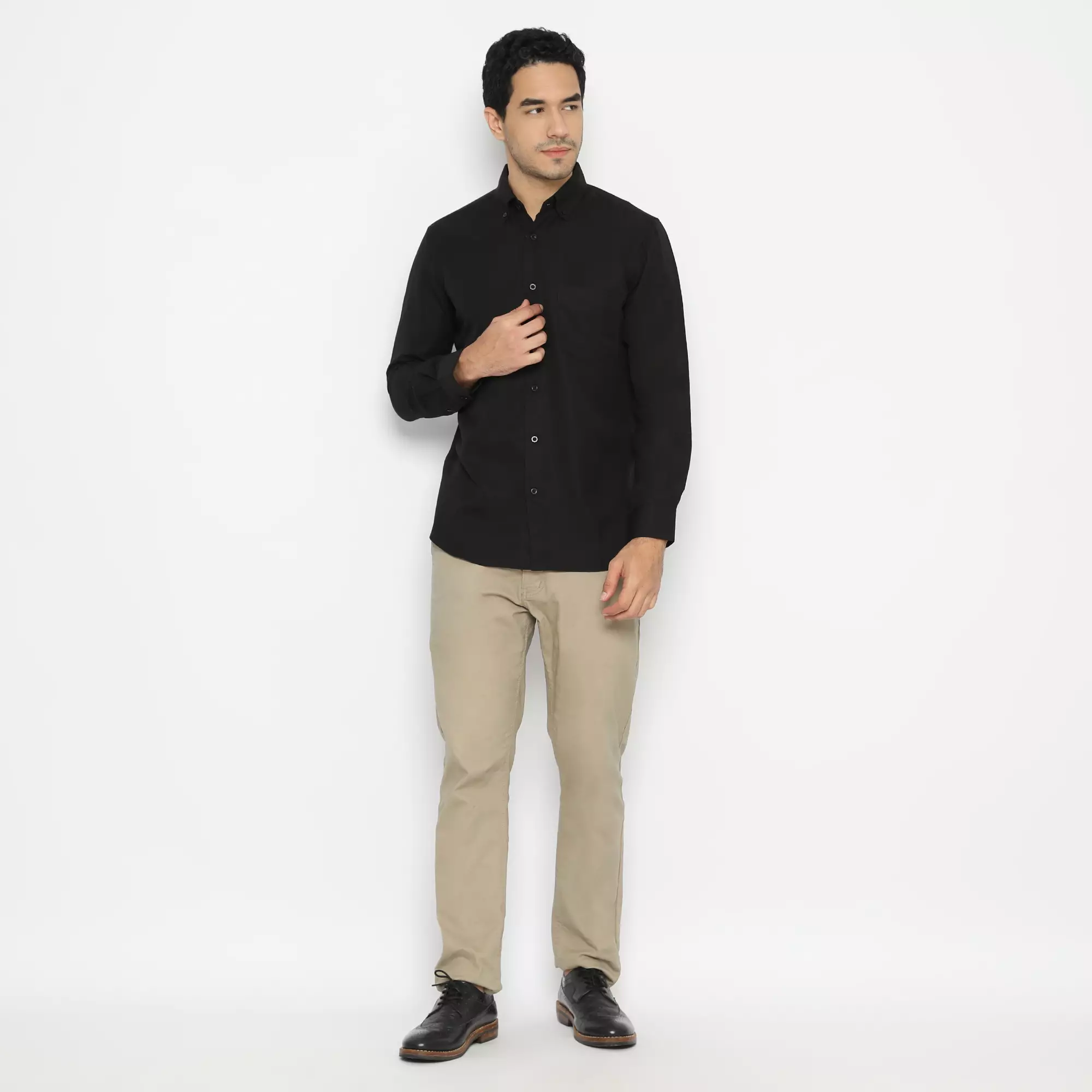 Platini Kemeja Pria Polos Lengan Panjang Polinosic Twill Hitam 66243