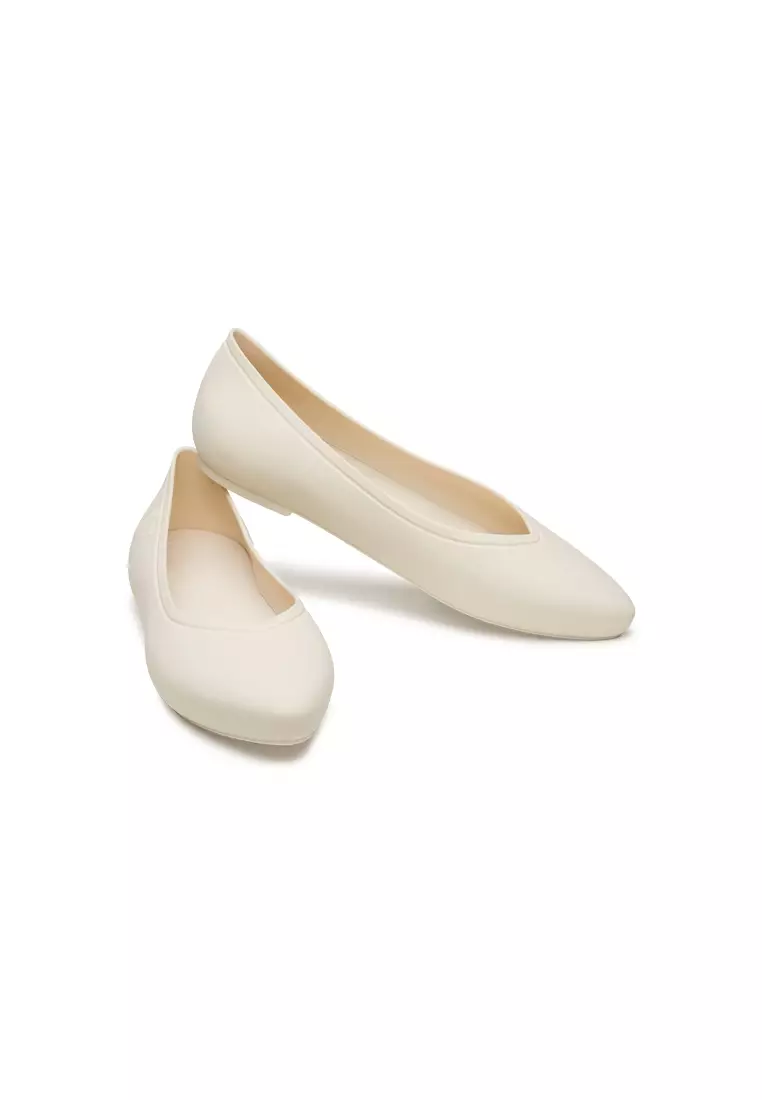 Buy Crocs Brooklyn Pointed Flat in Stucco 2025 Online ZALORA