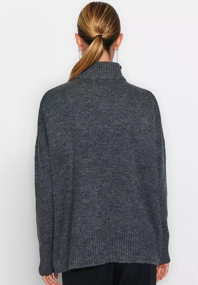 Turtle Knitwear Sweater