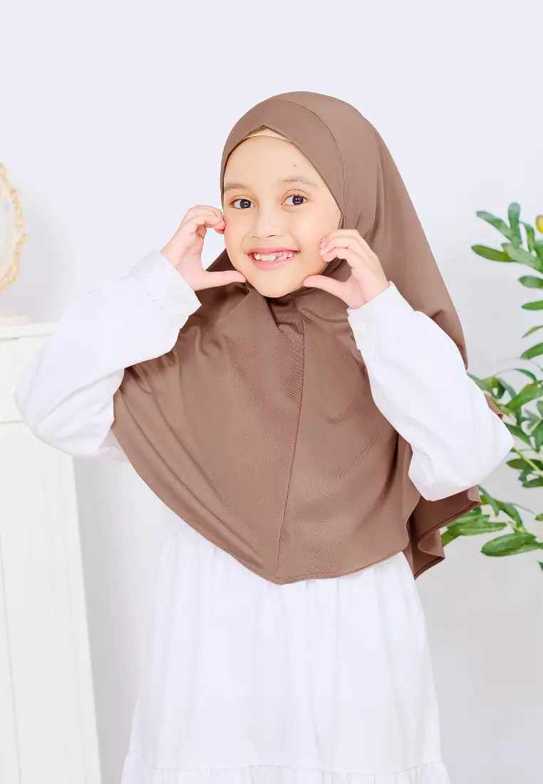Cotton Bee - Jennaira Bergo Dagu | Hijab Instan Anak Non Pad - L