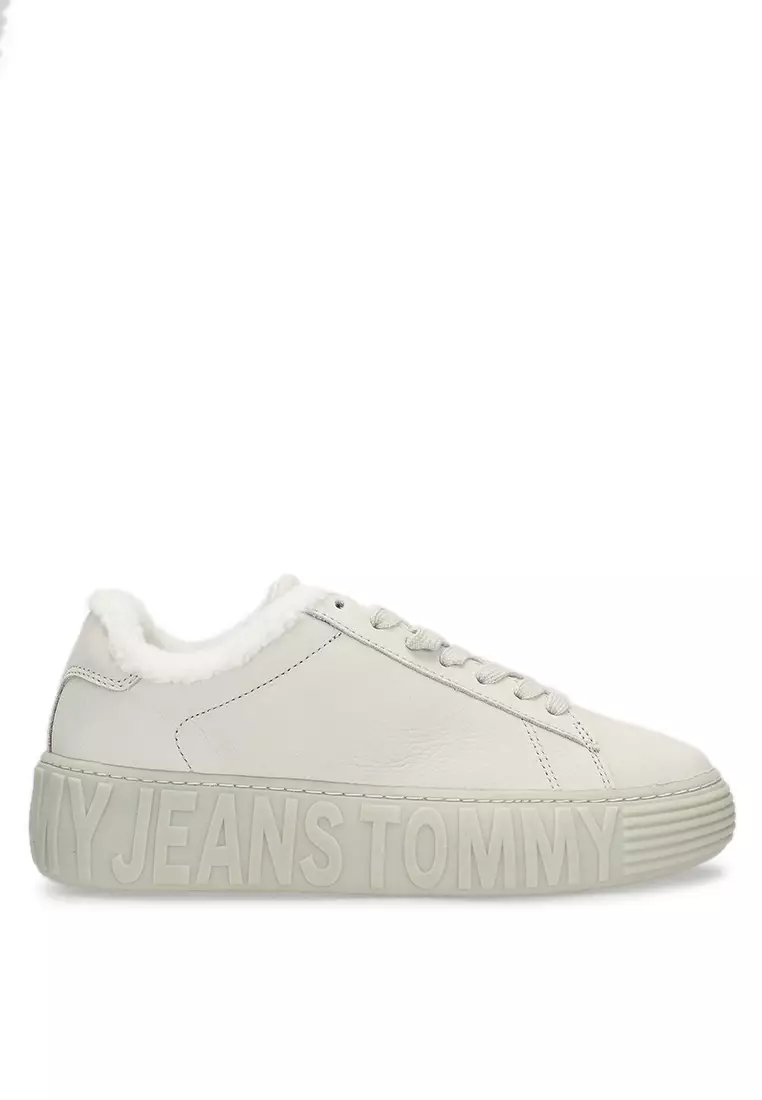 Tommy jeans store embossed leather trainers