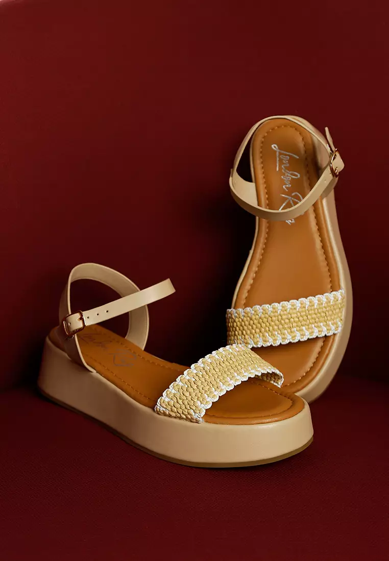 Raffia Flatform Sandals in Beige