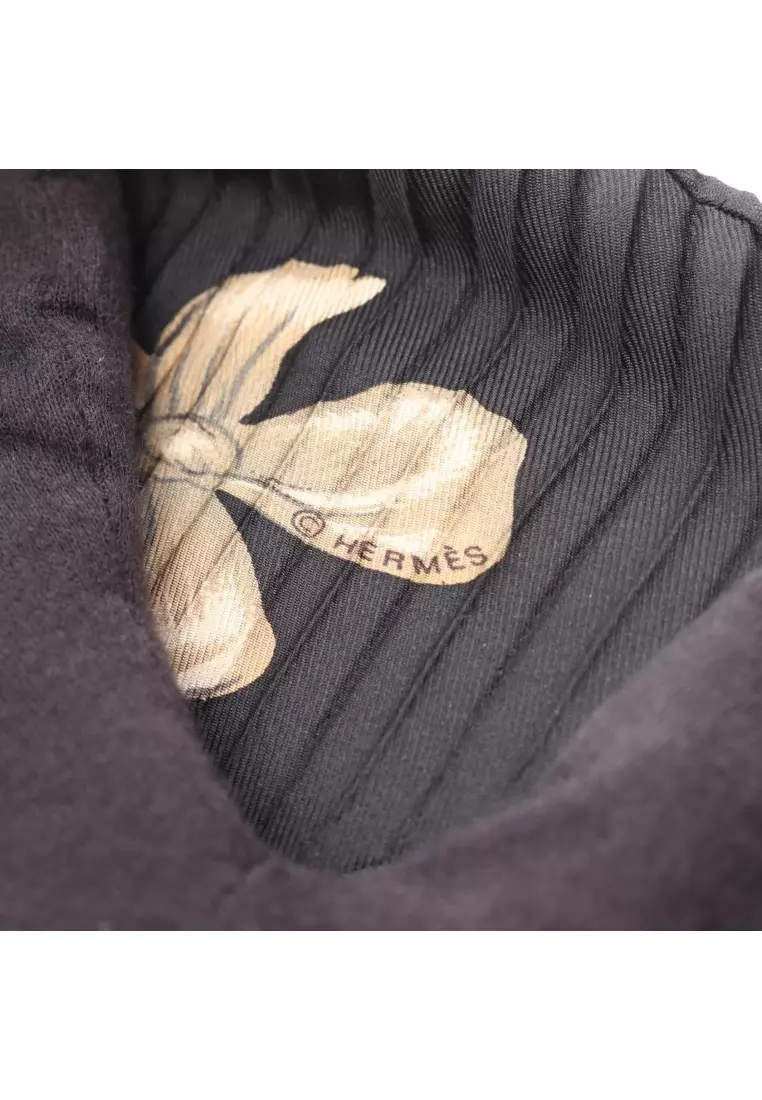 Pre-Loved Hermès Caleprise La Dance pleats scarf silk black multicolor