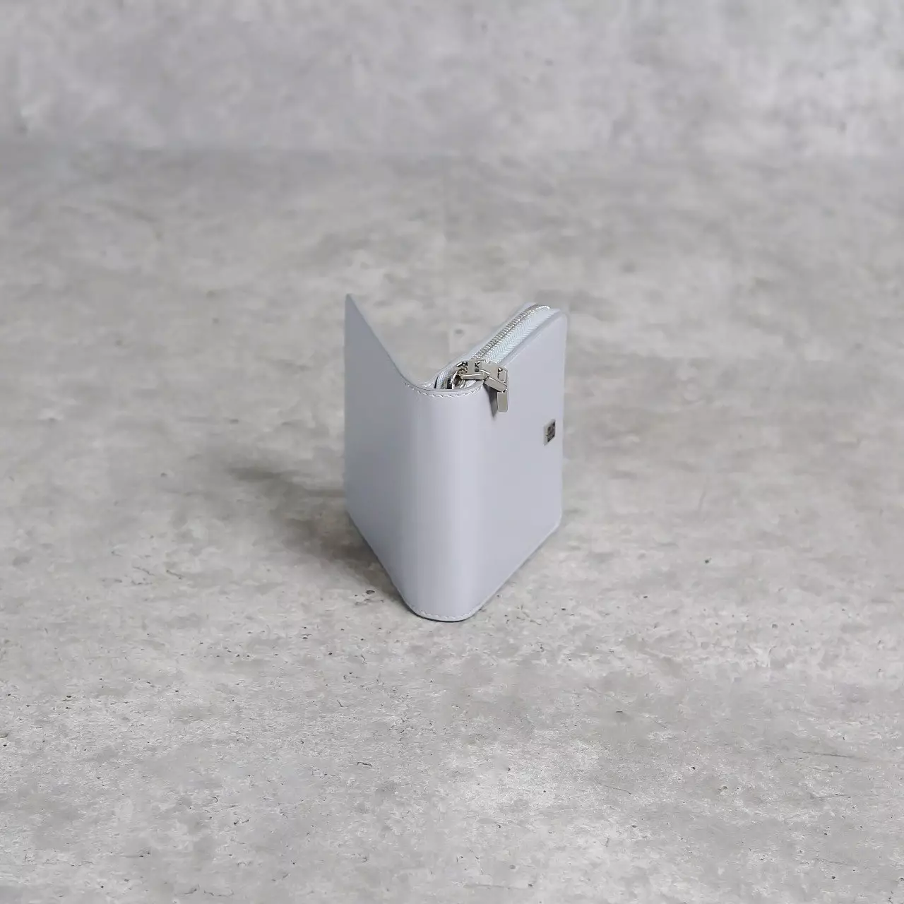 Dompet GIVENCHY LOGO SILVER GREY BIFOLD WALLET 100% ORIGINAL