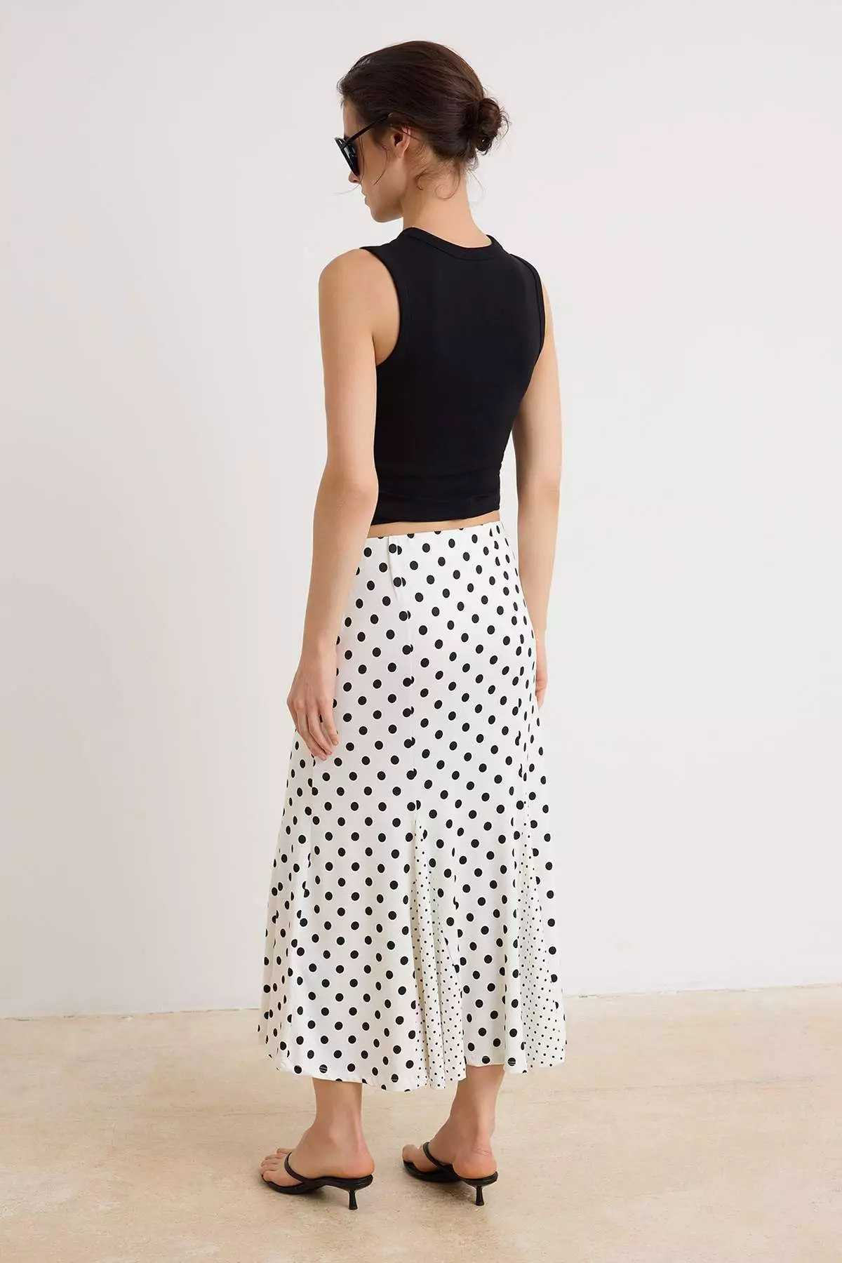 Ecru Polka Dot Pack A-Line / Bell Shape Normal Waist Stretchy Knitted Skirt Twoss26Et00063