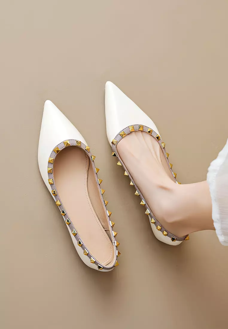 Pointed Rivets Microfiber Leather Flat Shoes WW2023-32
