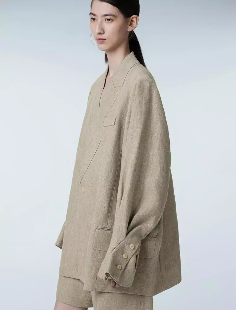 百搭宽松中长款西服