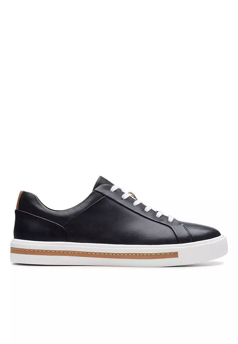 Discount on Clarks  shoes - SKU: Un Maui Lace Trainers Black