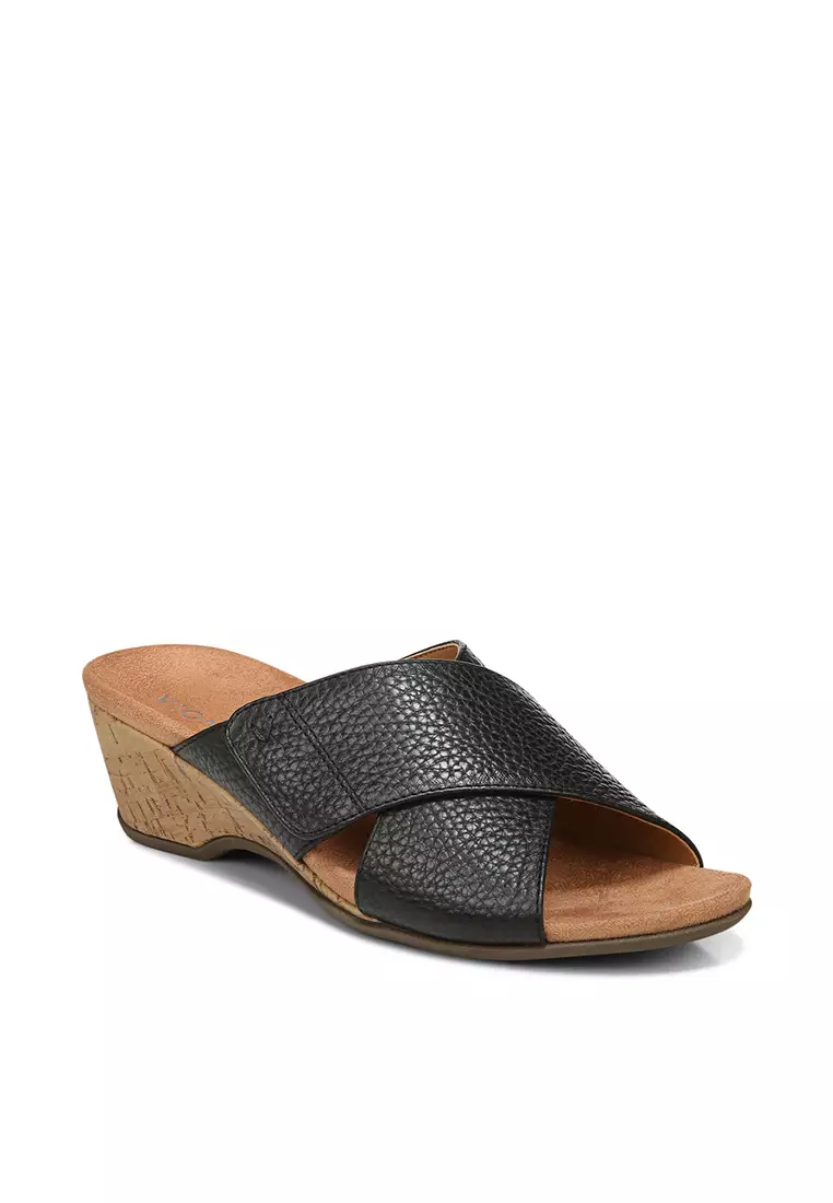 Vionic on sale wedge sandals