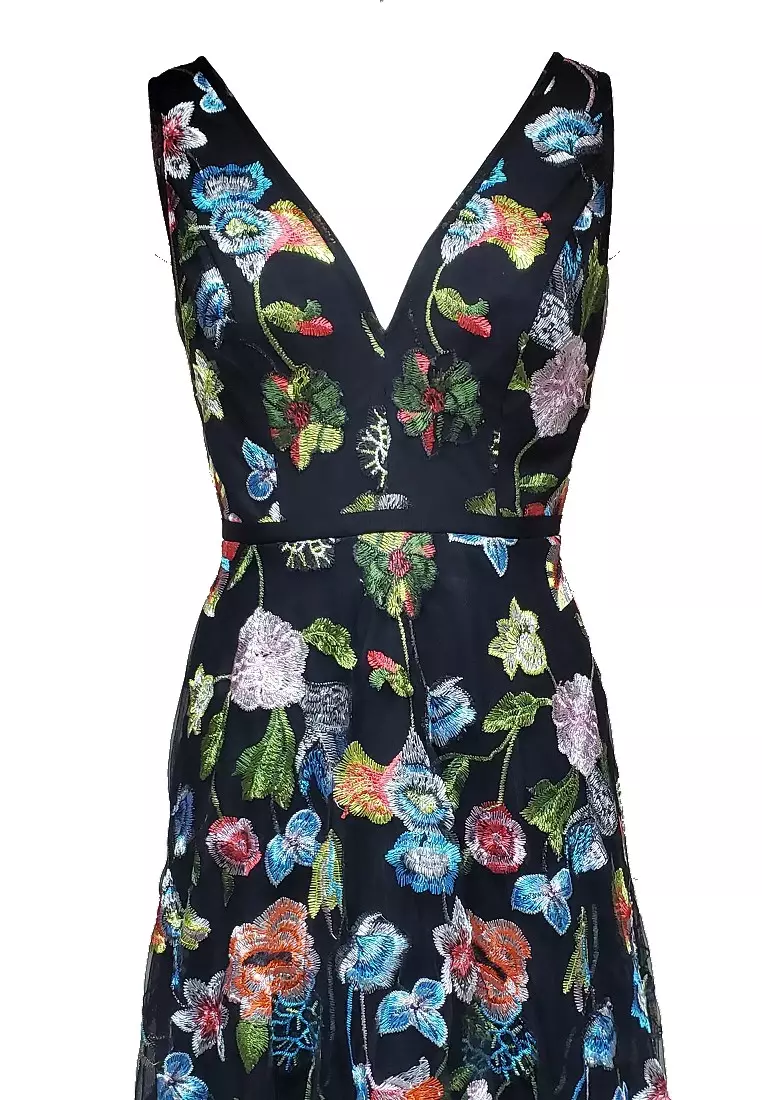 優雅飄逸花卉繡花薄紗晚禮服