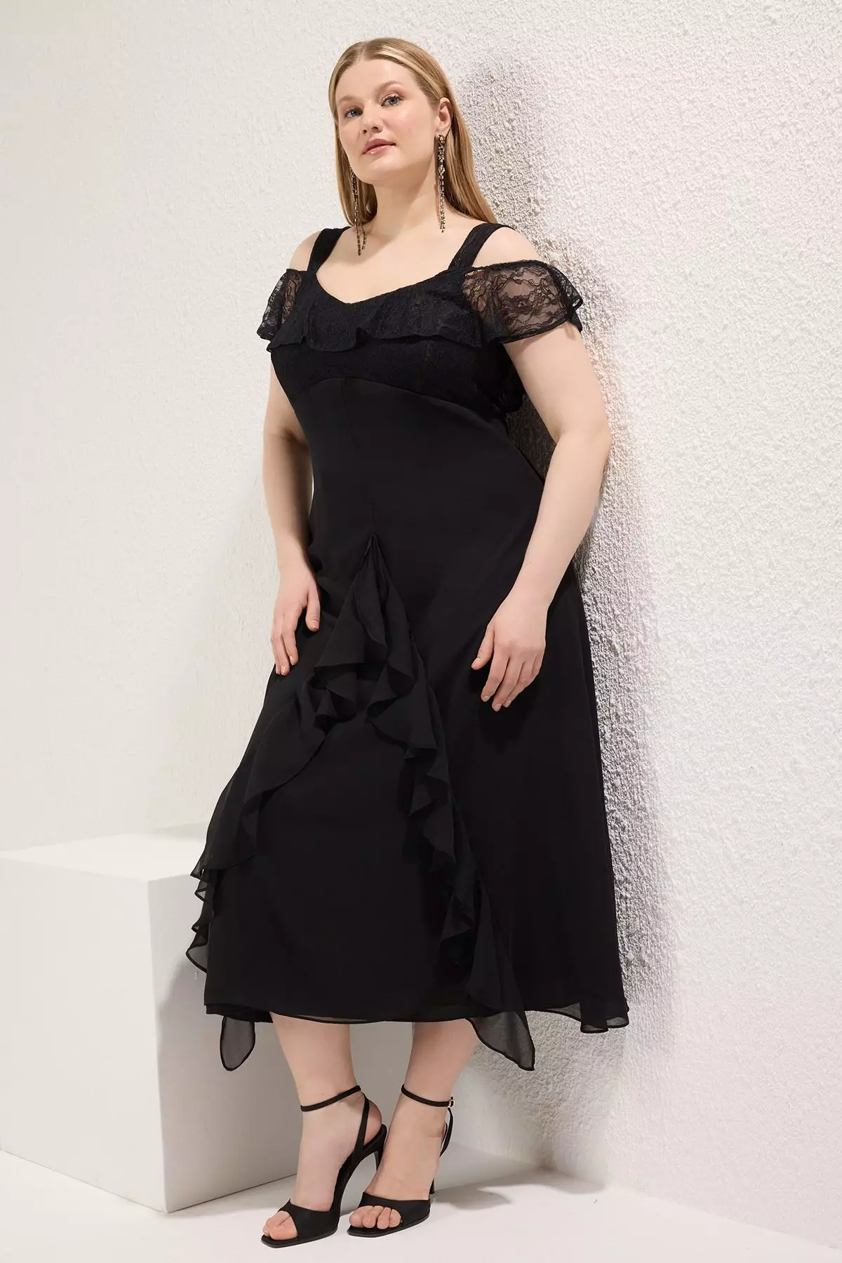 Plus Size Chiffon Midi Dress
