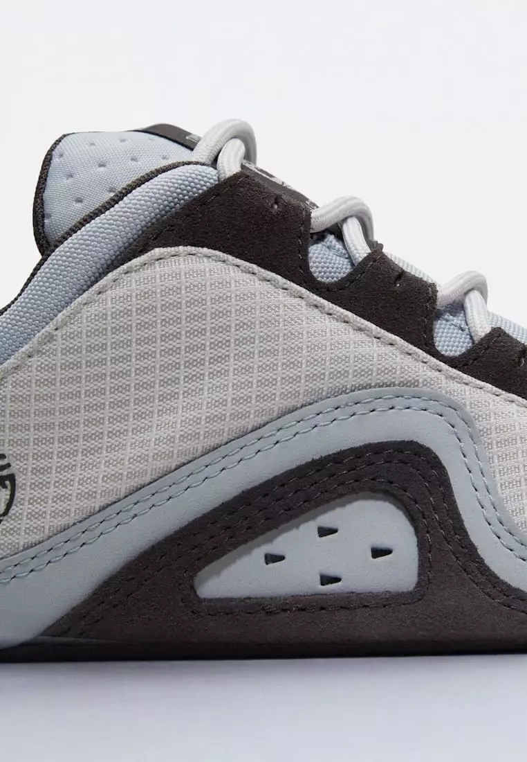 男款Motion 7防水健行鞋