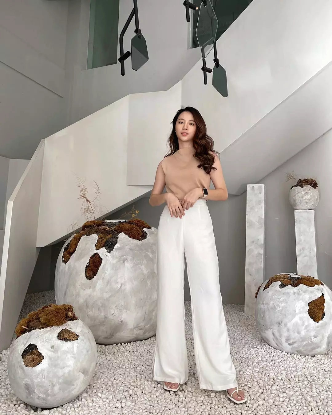 Haniela Funnel Neck Knit Top