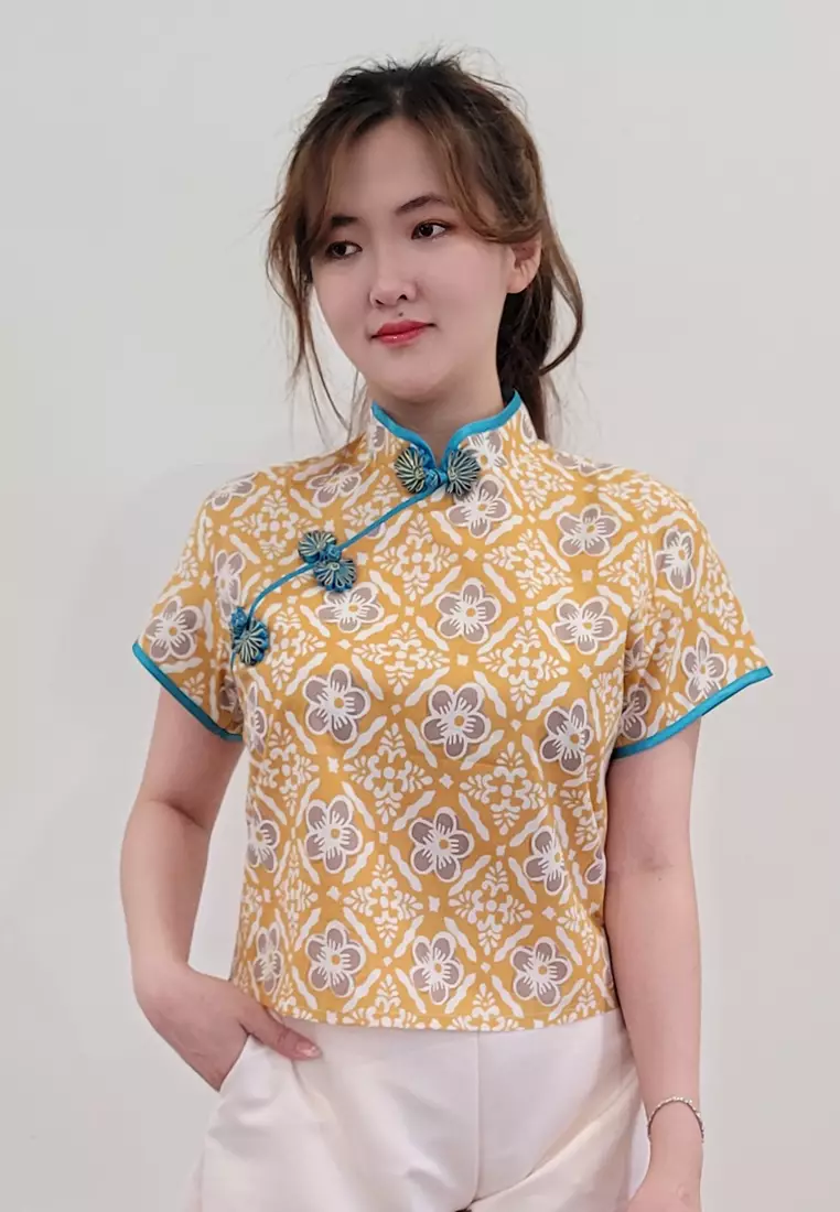 Ivory Cheongsam Cap Sleeves Top Gold Bronze Batik
