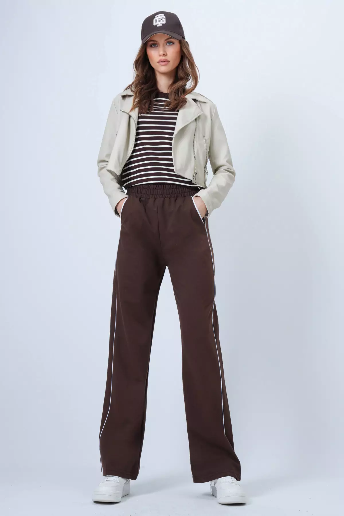 Brown Wide Leg Sweatpants With Piping Detail And Elastic Waist Alc-X14611