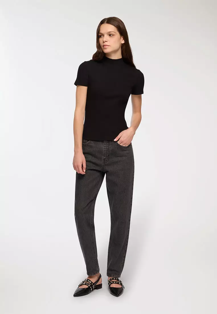 Woman Short-Sleeved T-Shirt