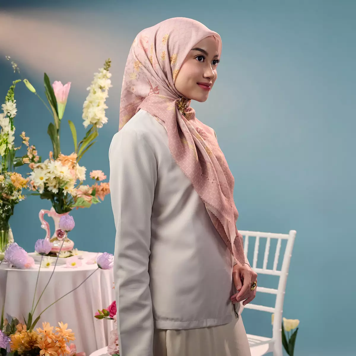 [INCLUDE HARD BOX] ZM Zaskia Mecca - Scarf Bunga Pertiwi Edisi Cut Nyak Dien Pink | Material Voal Alaska Premium | Hijab Motif Segi Empat