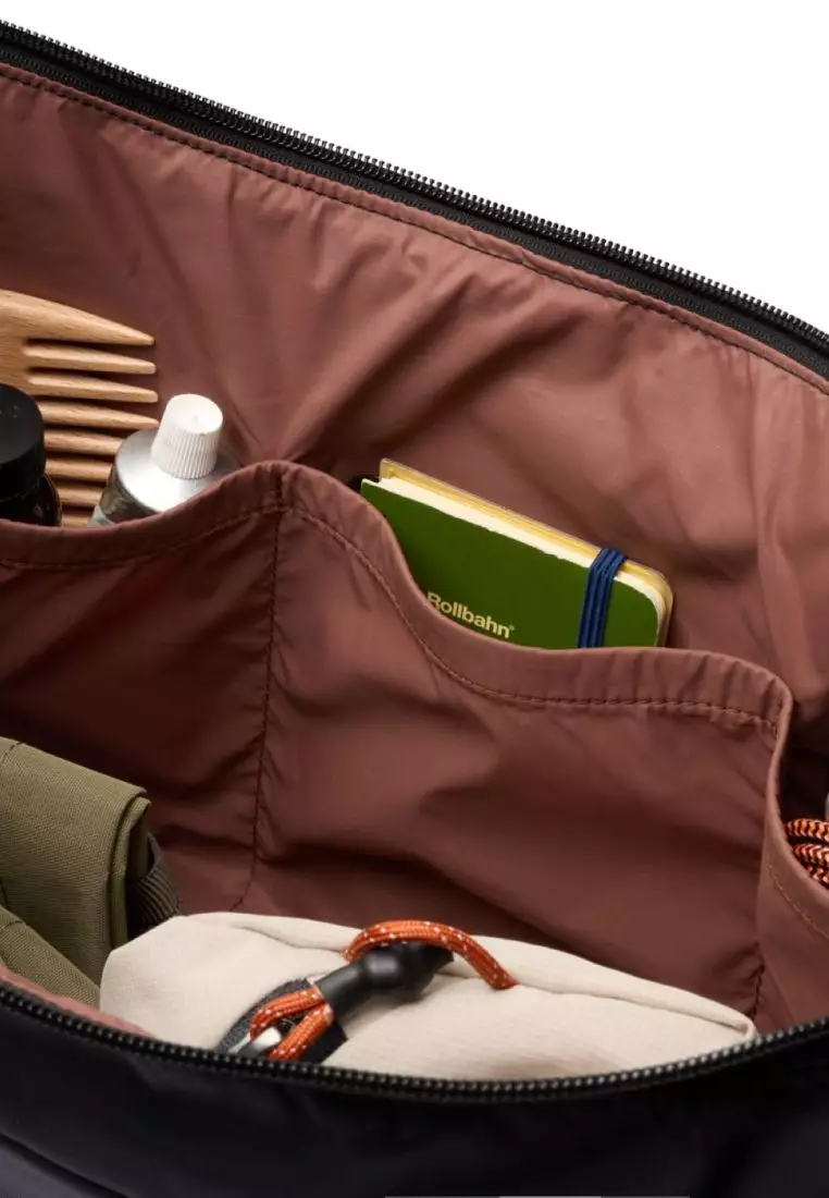 Bellroy Laneway Crescent Bag 12L - Ink