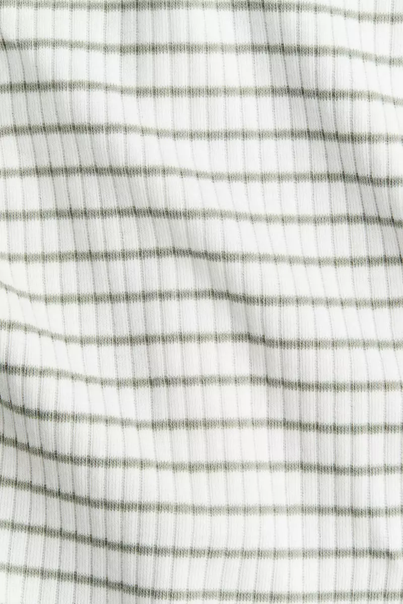 Adjustable-fit romper suit