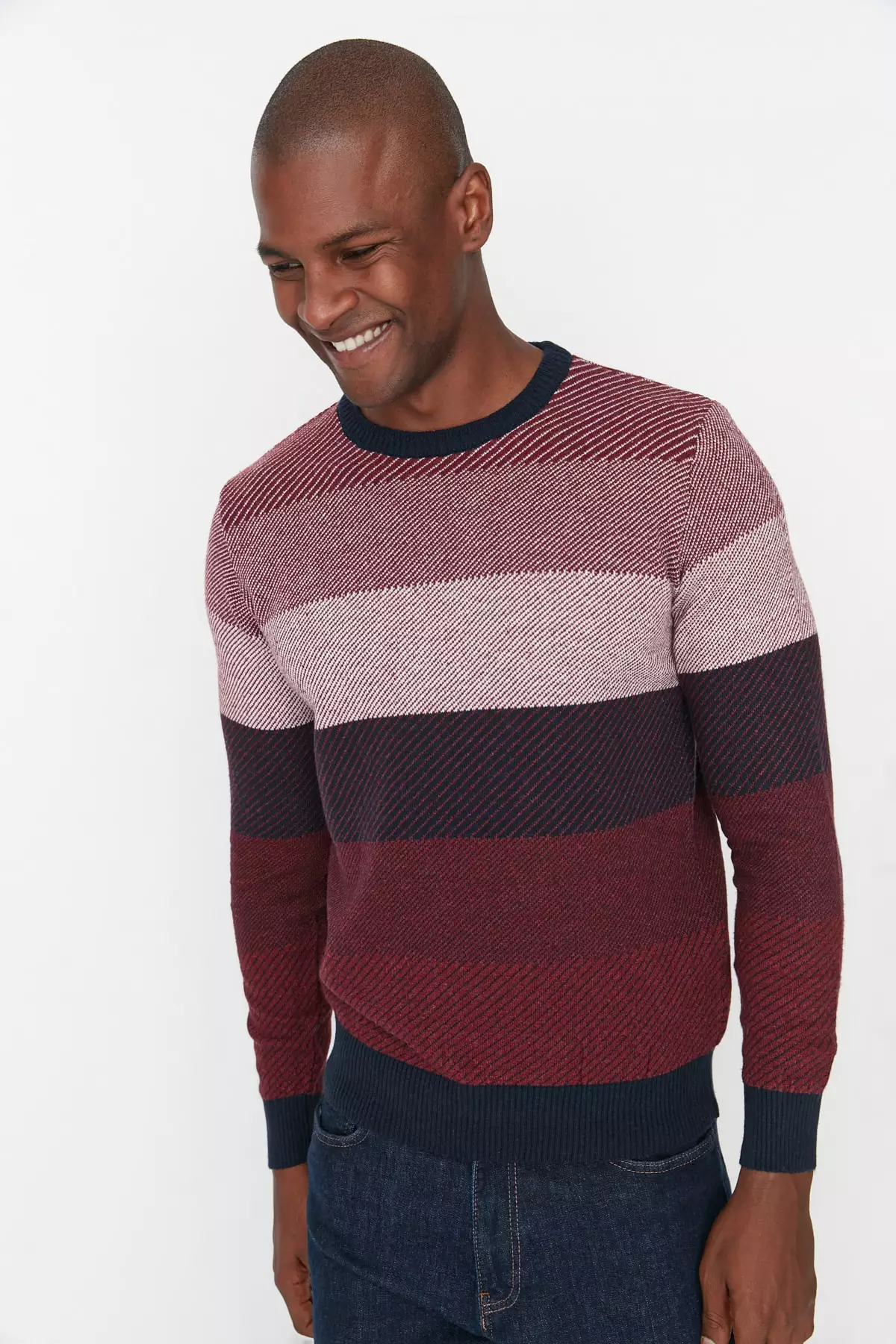 Red pullover sale sweater mens