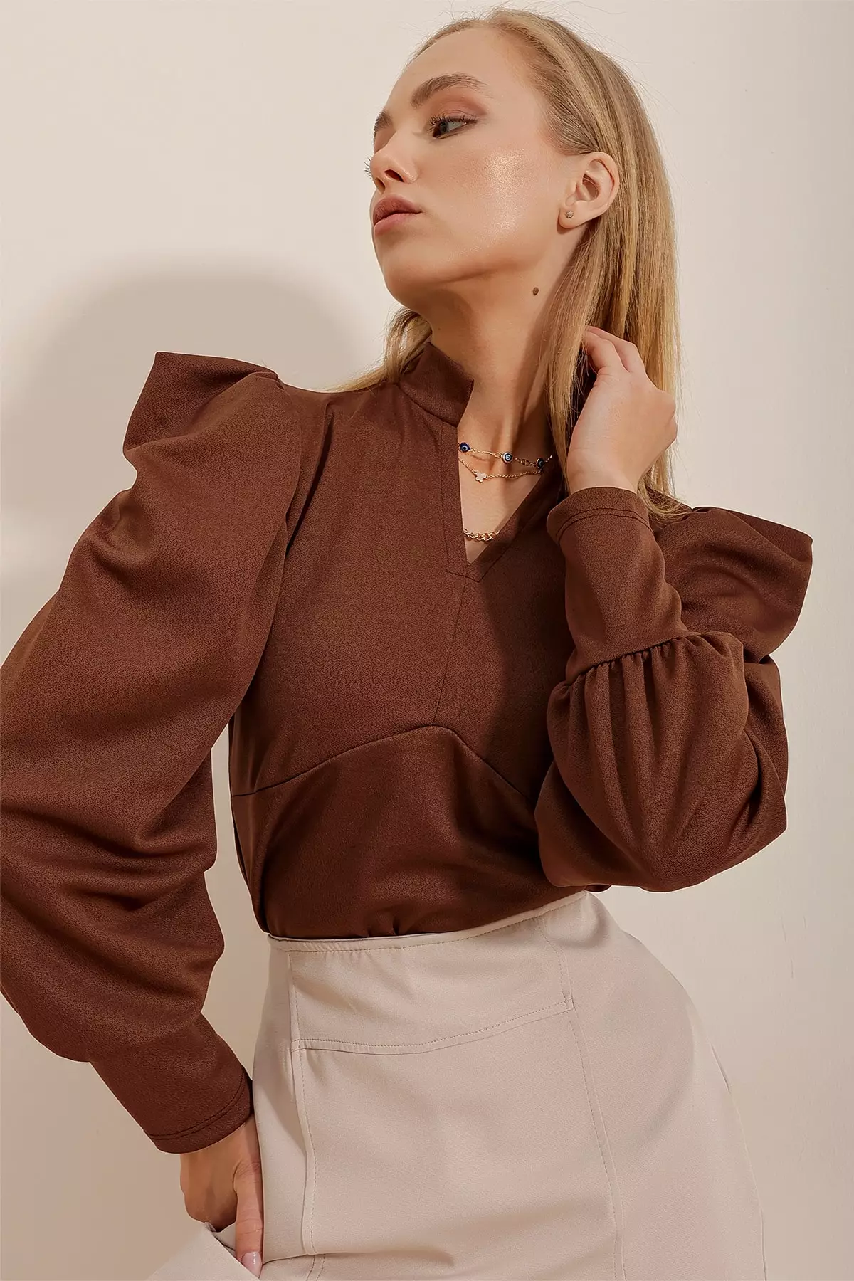 Puffed Long Sleeves Blouse