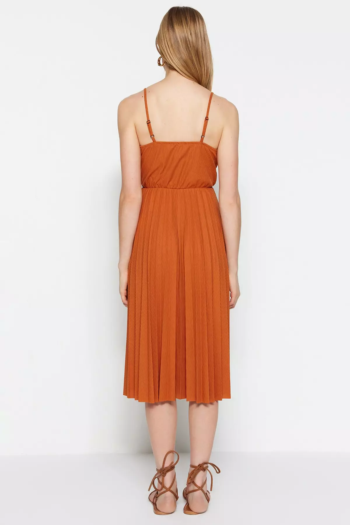 Waist Opening/Skater Midi Knit Dress