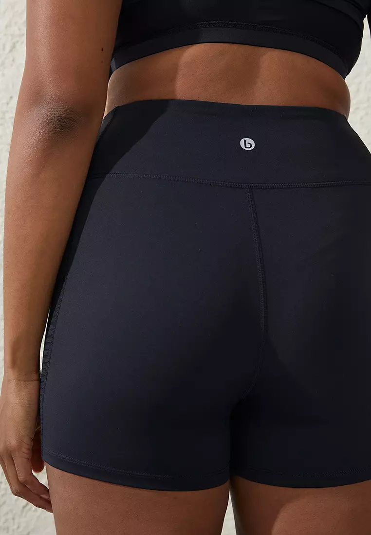 Ultra Luxe Pocket Shortie Shorts