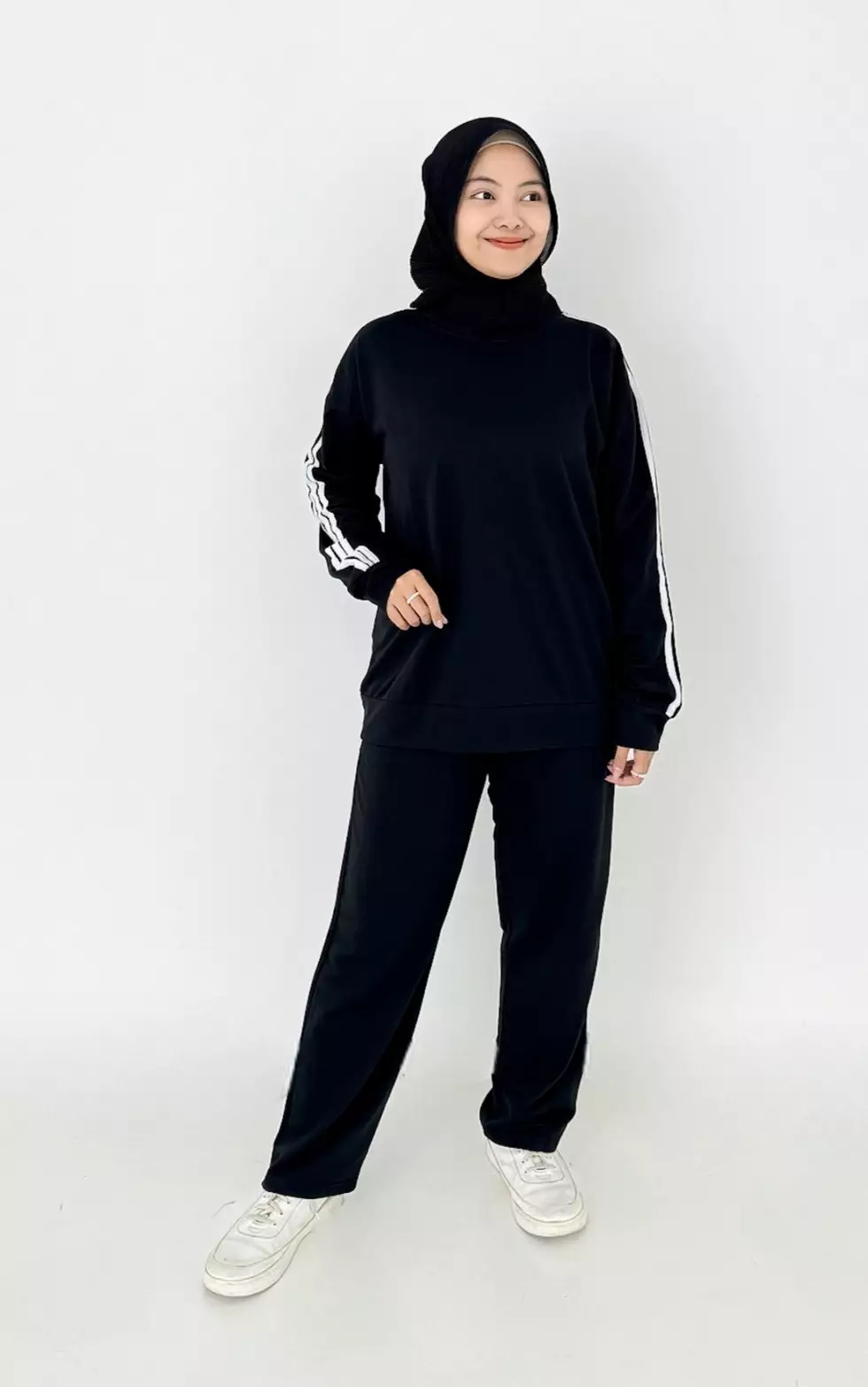 Set Sporty Pants Jasmin - Setelan Baju Olahraga Wanita