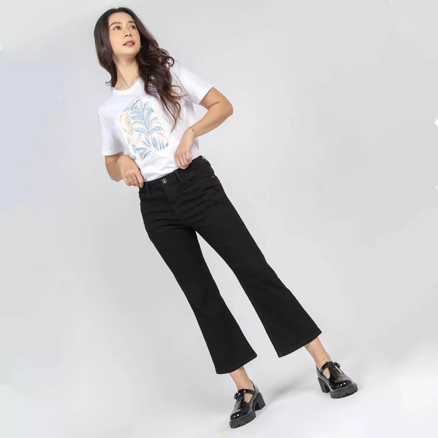C2 Trylla Black Mini Flare Jeans Wanita