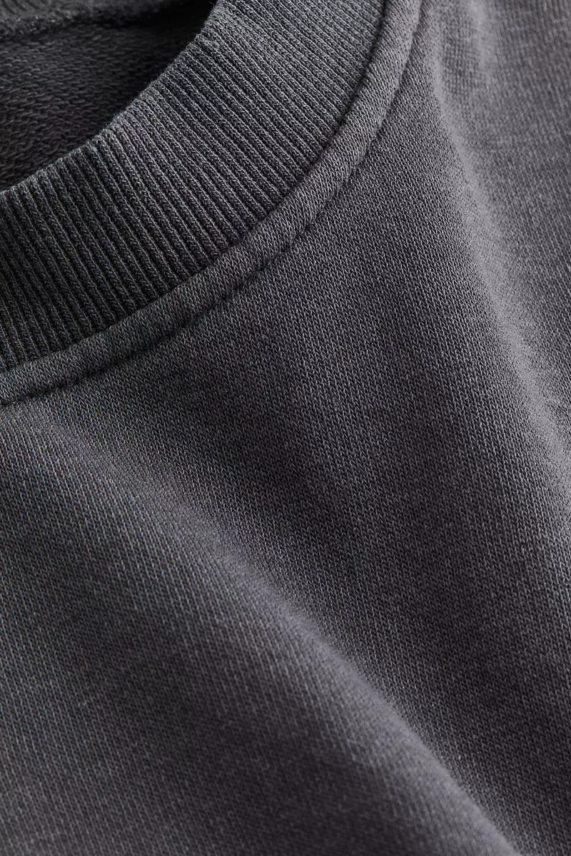 Cropped short-sleeved sweatshirt