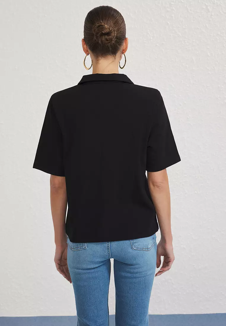 Black Cotton Padded Polo Collar Regular/Normal Pattern Knitted T-Shirt TWOSS25TS00195