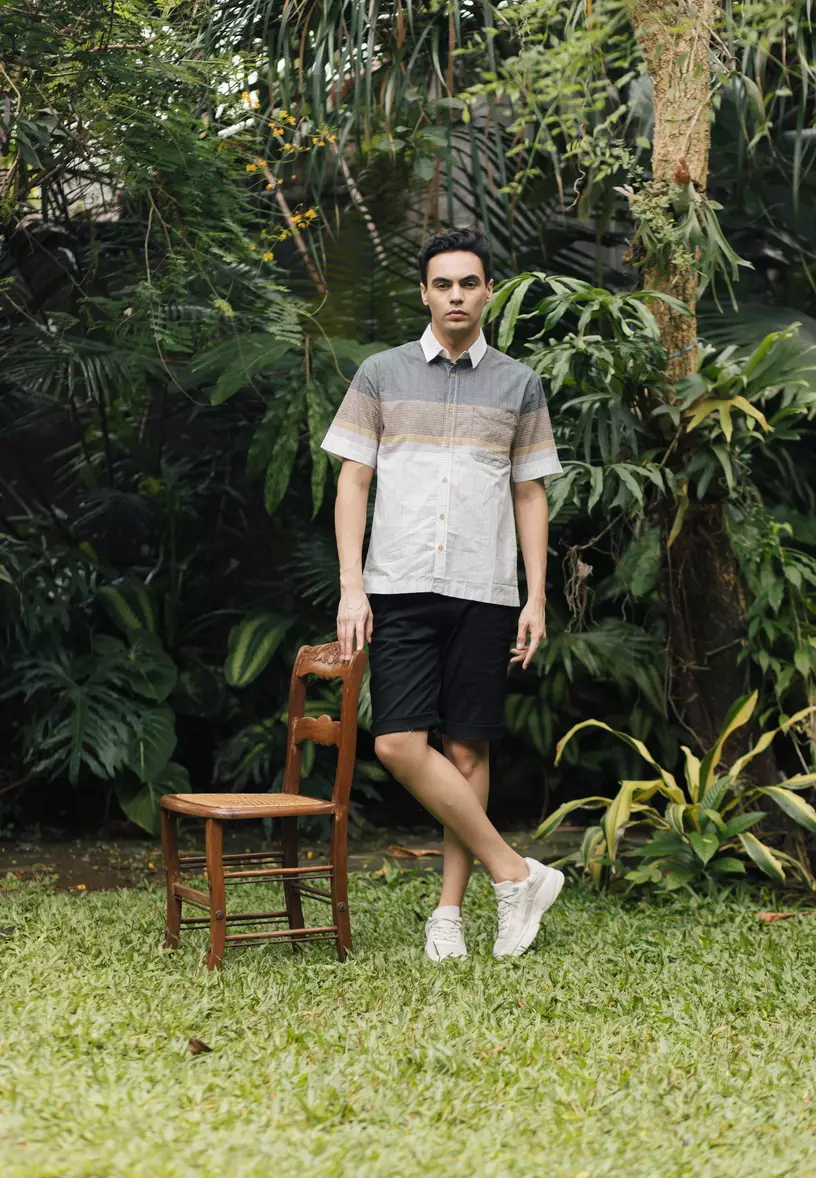 POLICE Kemeja Border Printing Coklat Abu Regular Fit Pria