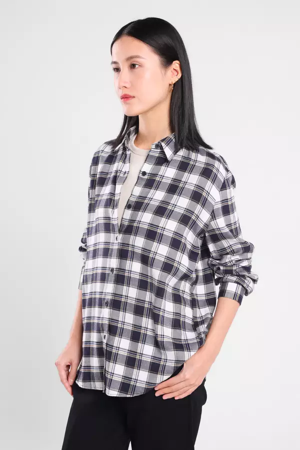 MINIMAL - Anelle - Kemeja Flanel Wanita Motif Kotak - Black Colour Black