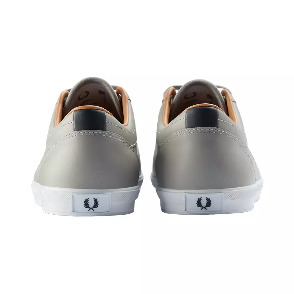 Fred perry b721 canvas trainer with sale stripe logo crest