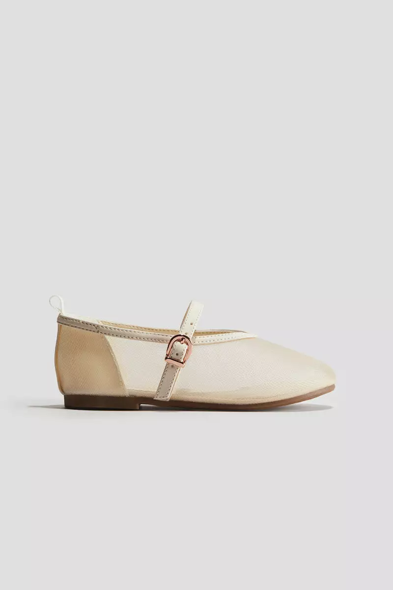 Discount on H&M  shoes - SKU: Mesh Mary Janes