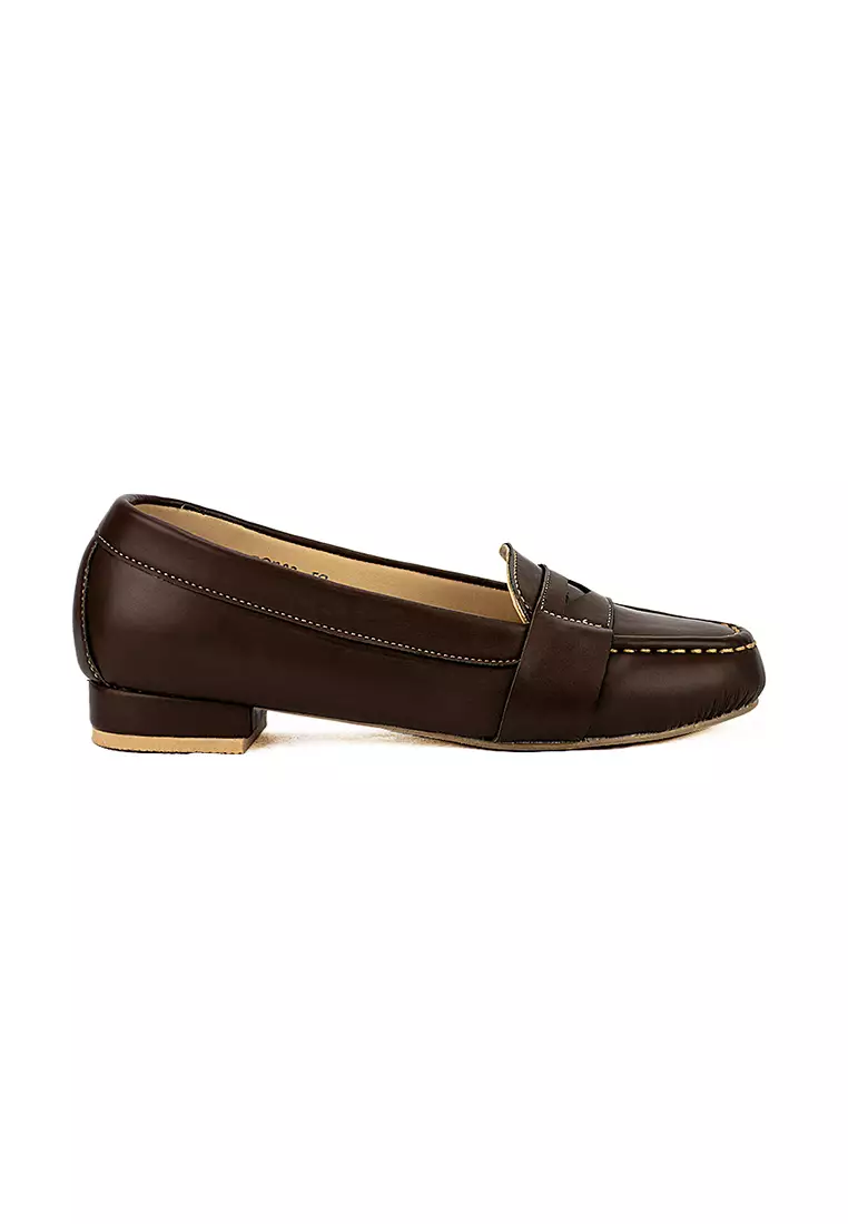 Discount on Cardam's Lifestyle  shoes - SKU: Eclc Olv 00223 Dark Brown Women Loafers