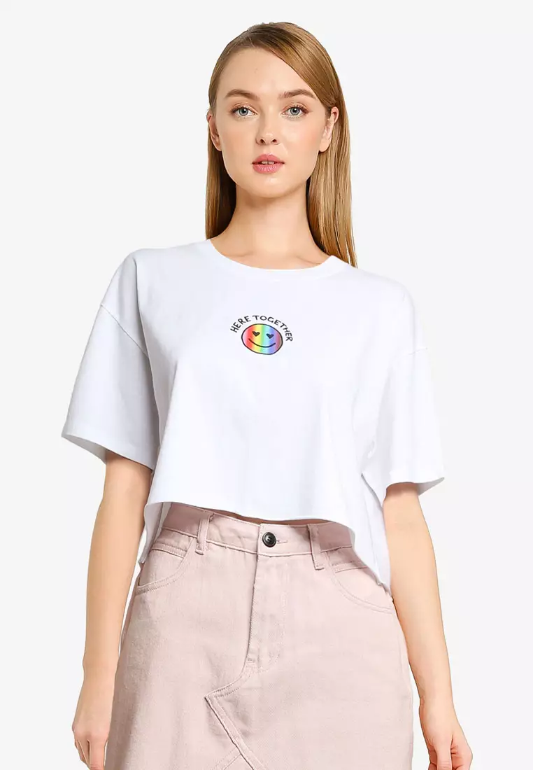 Jual Hollister Pride Crop Dad Tee Original 2024 ZALORA Indonesia