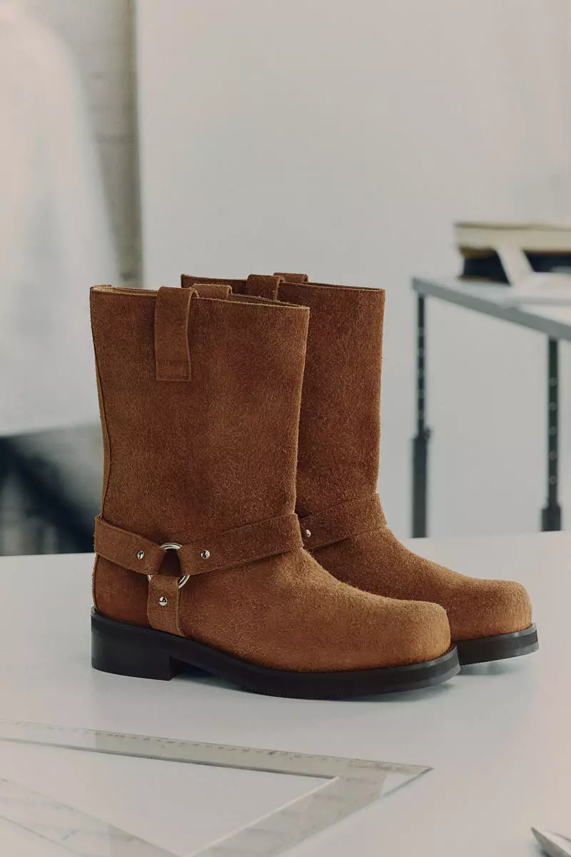 Discount on H&M  shoes - SKU: Suede biker boots