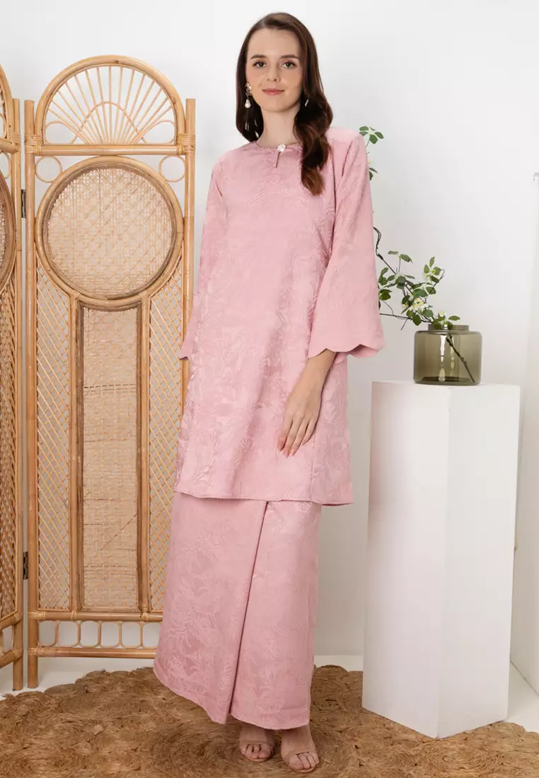 MAJESTIC Classic Cotton Embroidery Baju Kurung Pahang Lipat Depan in Dusty Pink