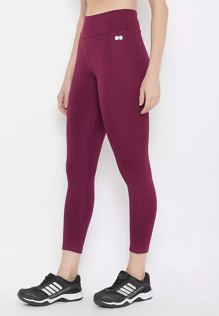 Clovia Snug Fit Active High-Waist Ankle-Length Tights in Burgundy