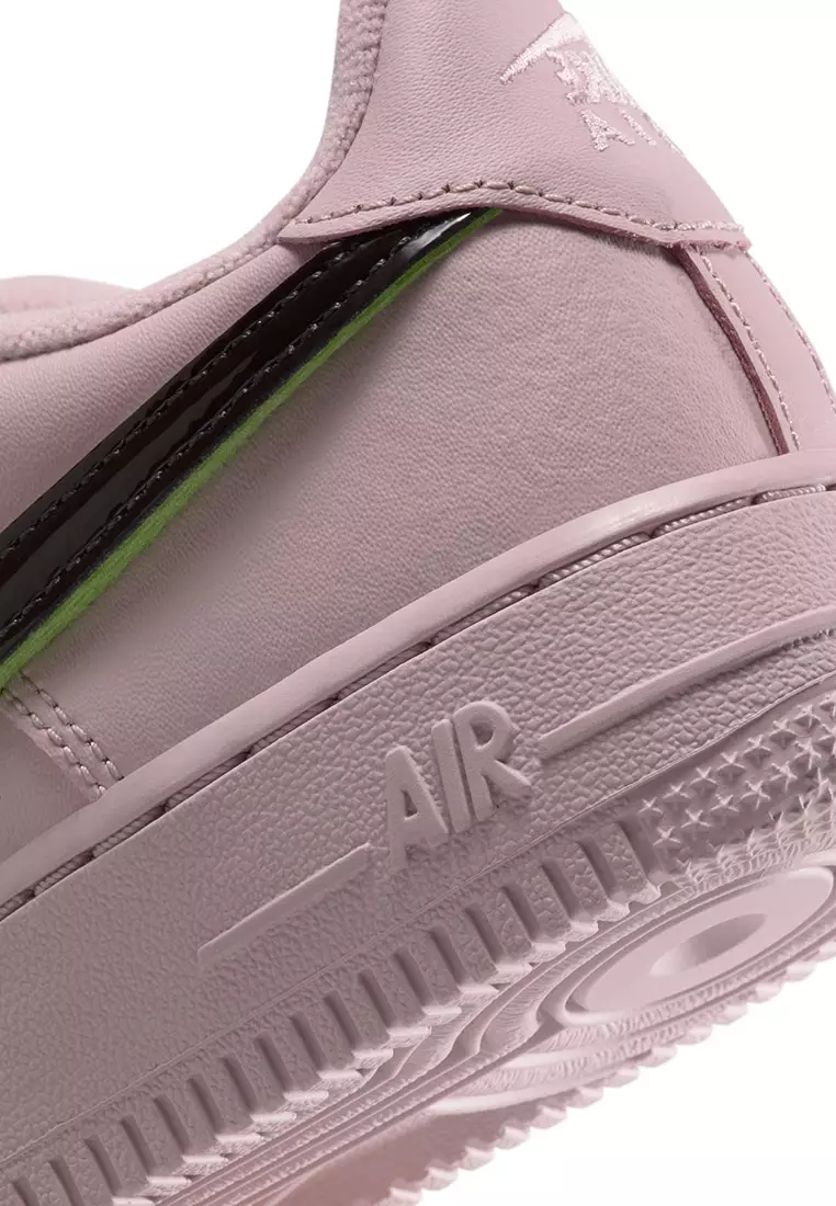 Air Force 1 LV8 Shoes