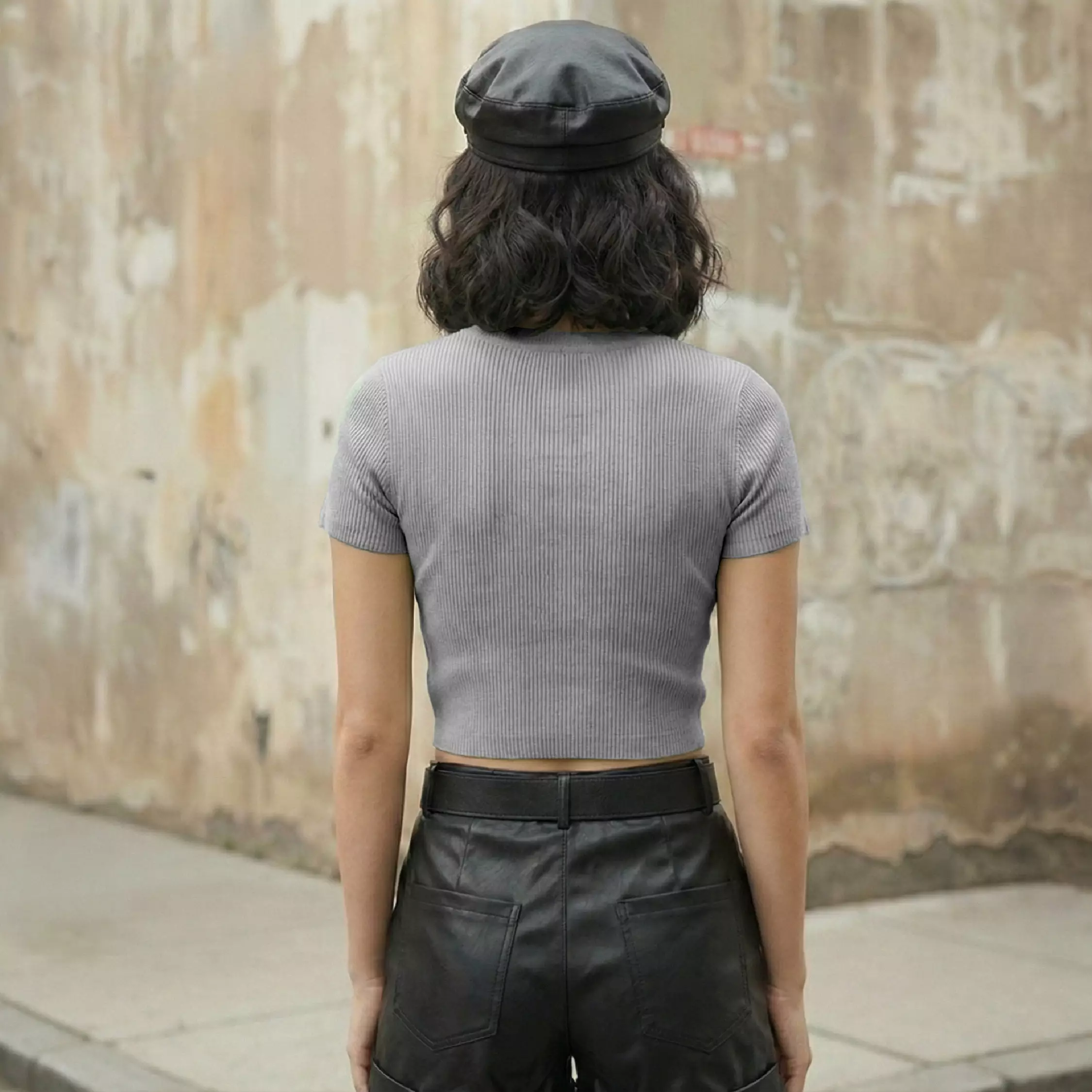 Kale LISA Dark Grey/ Atasan Crop Wanita / Kaos Wanita / Baju Cewek