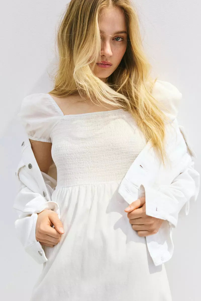 Puff-sleeved cotton dress