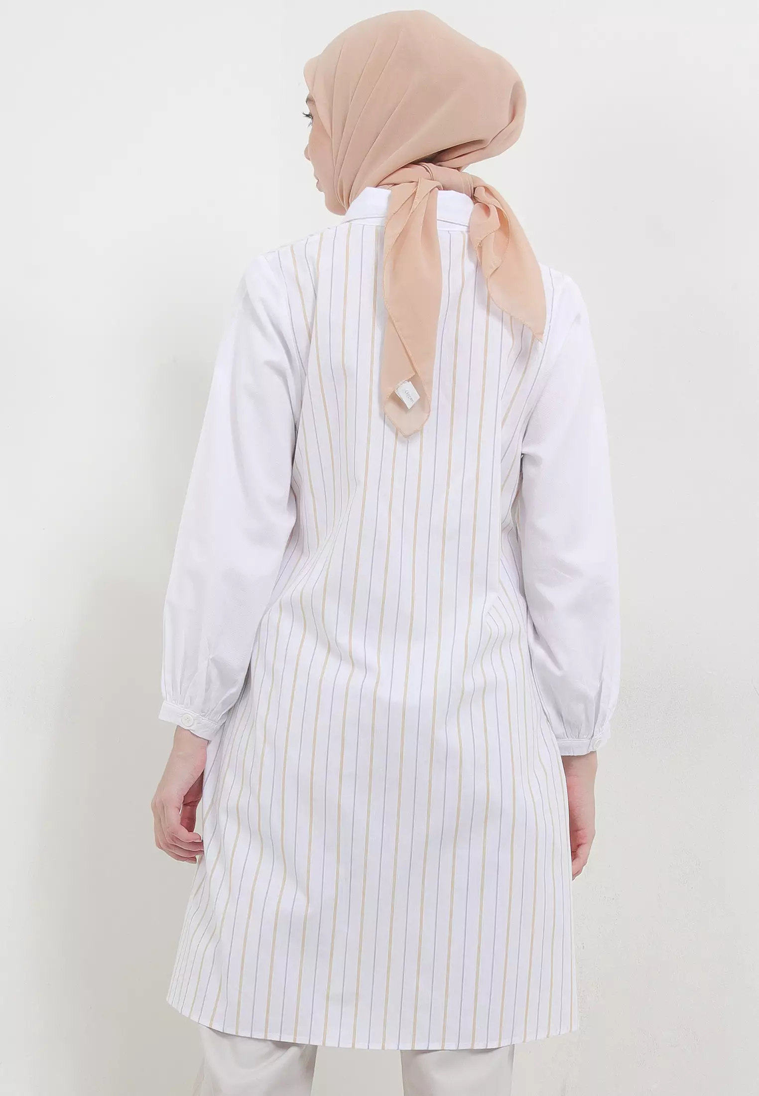 MFMW Viviane Tunik Broken White Motif Salur