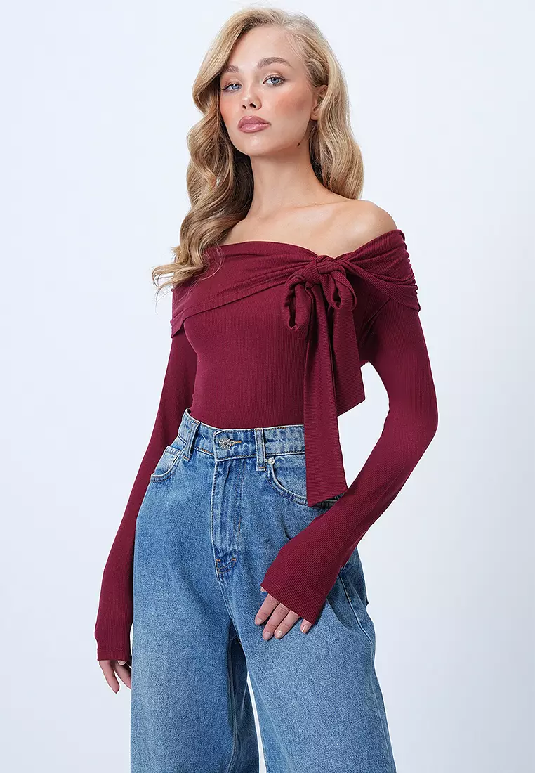 Bow-Tie Knitted Blouse