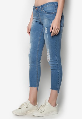 Cropped Skinny Fit Jeans with Frayed Hem (Blue)